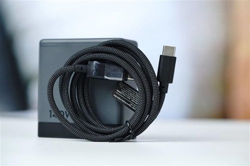 2C1A轻松充笔记本 大疆DJI Power 140W氮化镓充电器图赏